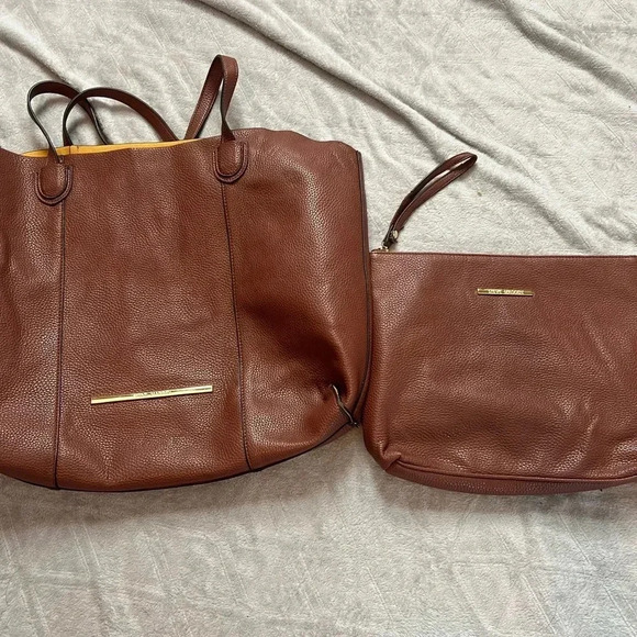 Steve Madden large brown leather tote with matching brown leather bag/wristlet - Picture 1 of 7